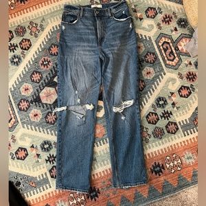 Abercrombi 90s straight ultra high rise jean